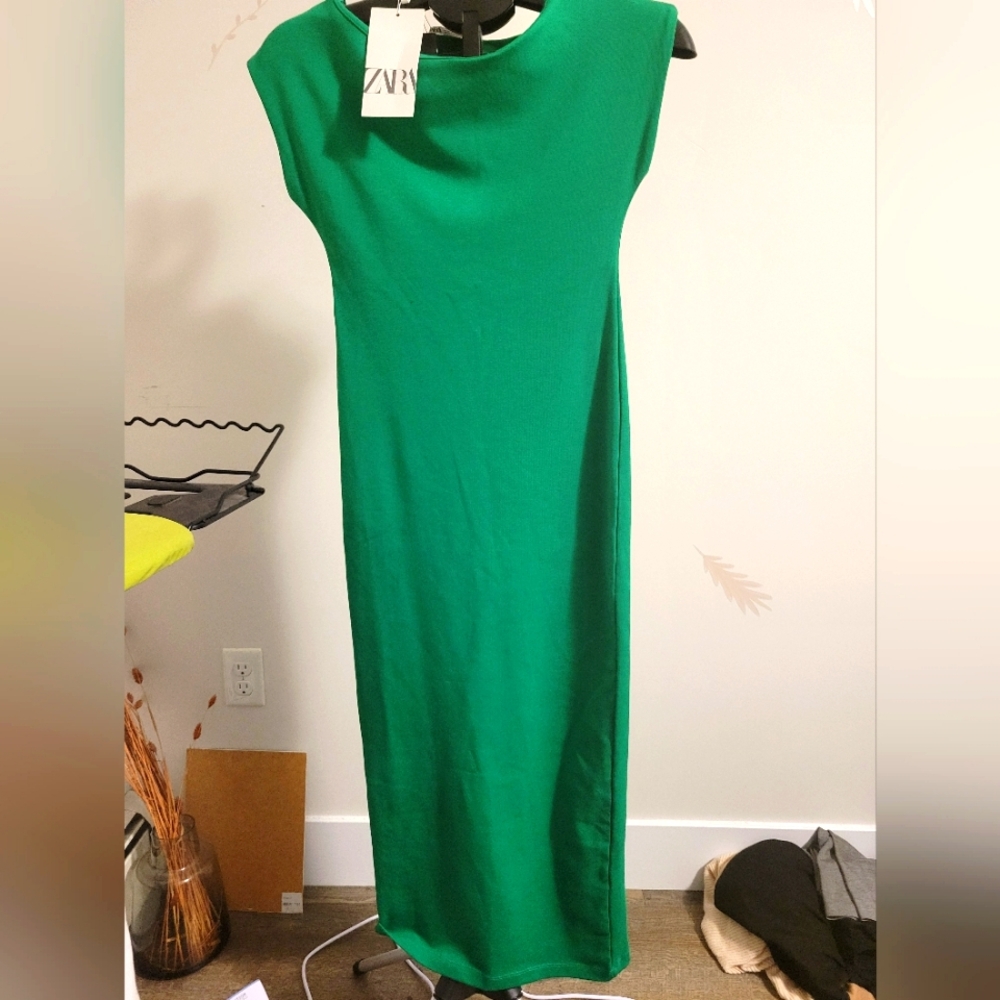 Zara tight green midi dress